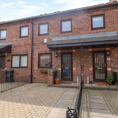 Villa 17 Fewster Way York Esterno foto