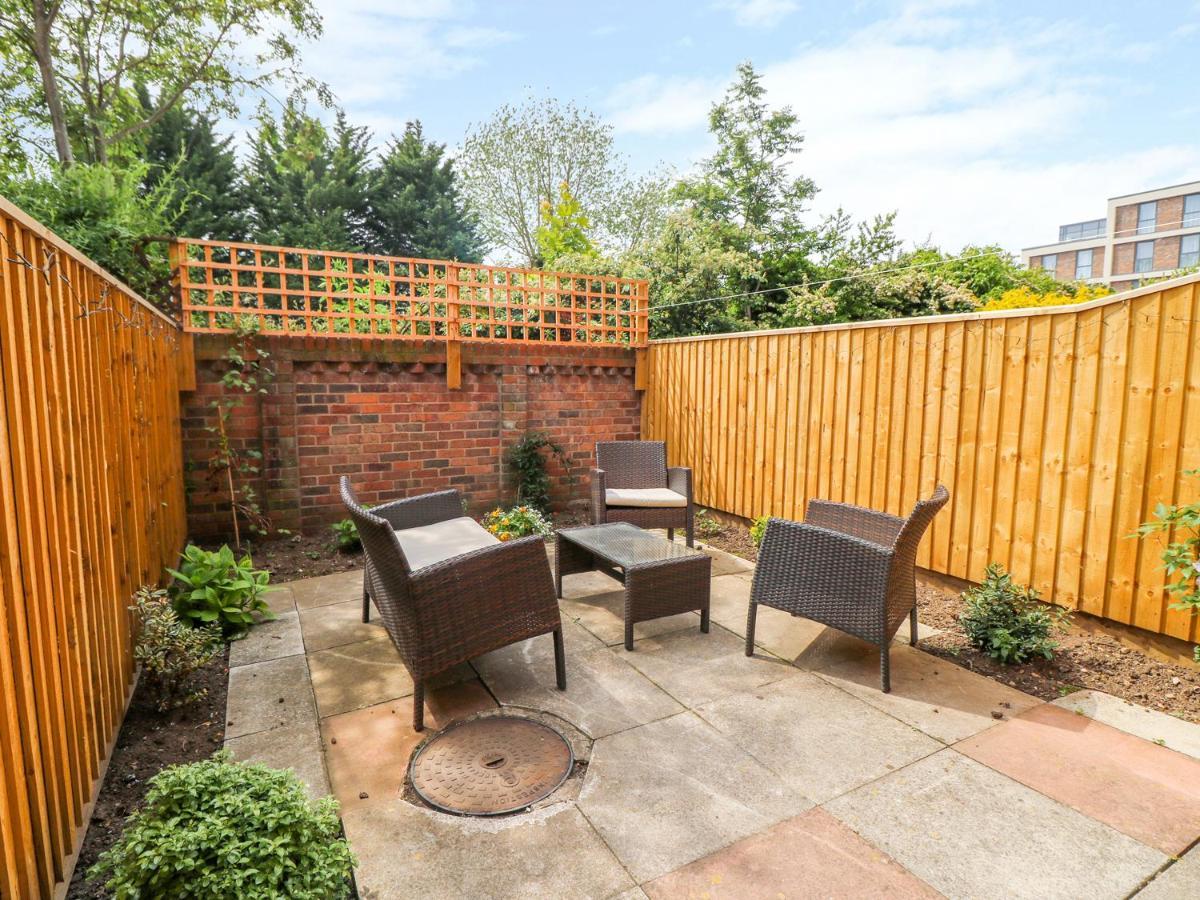 Villa 17 Fewster Way York Esterno foto