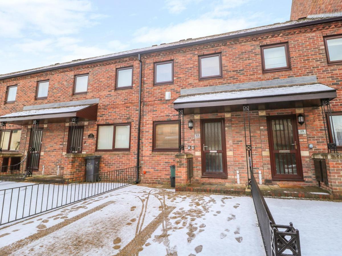 Villa 17 Fewster Way York Esterno foto