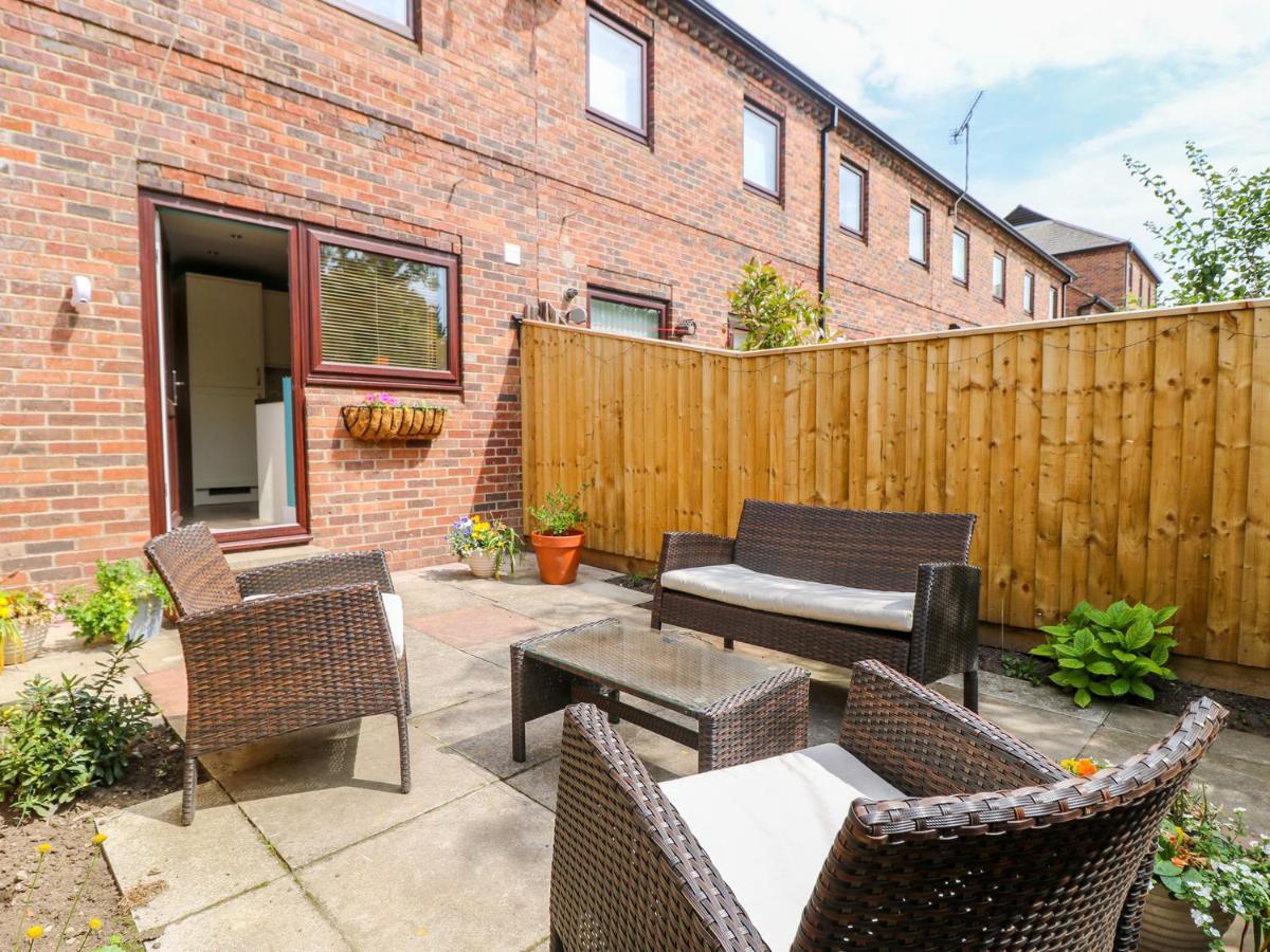 Villa 17 Fewster Way York Esterno foto