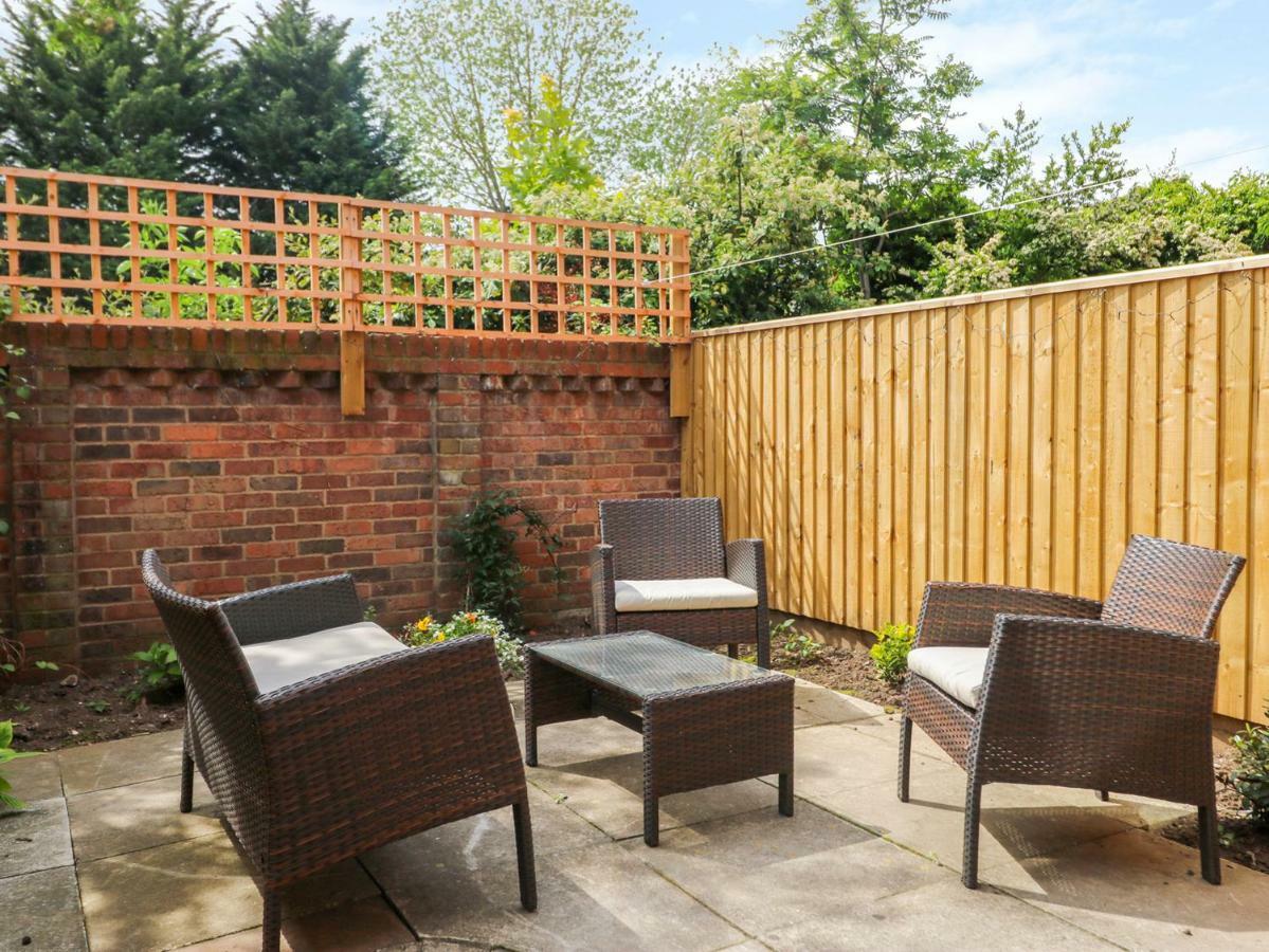 Villa 17 Fewster Way York Esterno foto